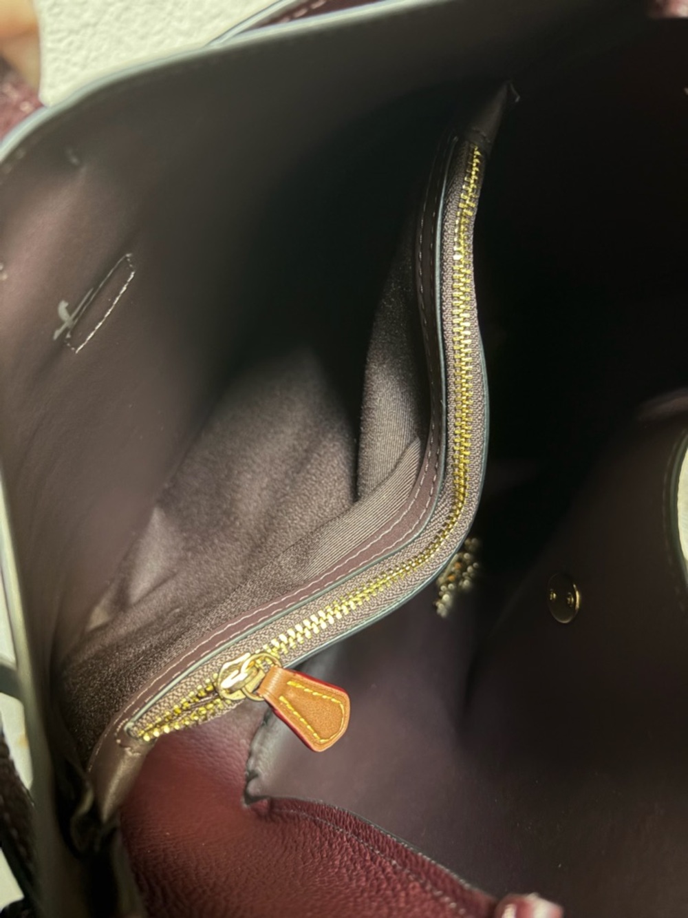 Coach Hadley Convertible Crossbody / Shoulder Bag in Burgundy/Merlot - Picture 15 of 15